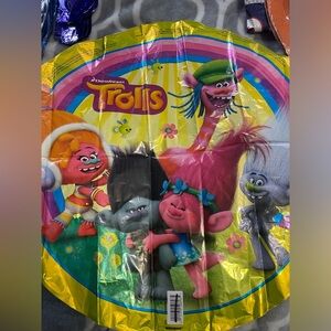 Trolls Large Round Helium self sealing balloon bundle of 47